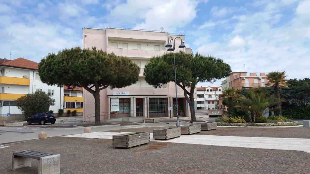 Tòa nhà nơi căn hộ tọa lạc