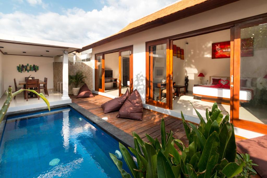 Πισίνα στο ή κοντά στο Little Coco Gili Trawangan Villas