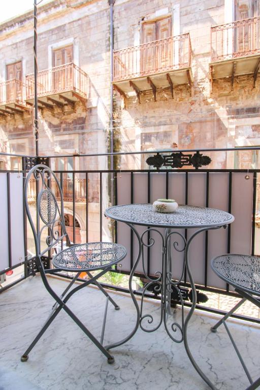 THE PALACE B&B and Apartments - Quarto Duplo Deluxe Com Varanda