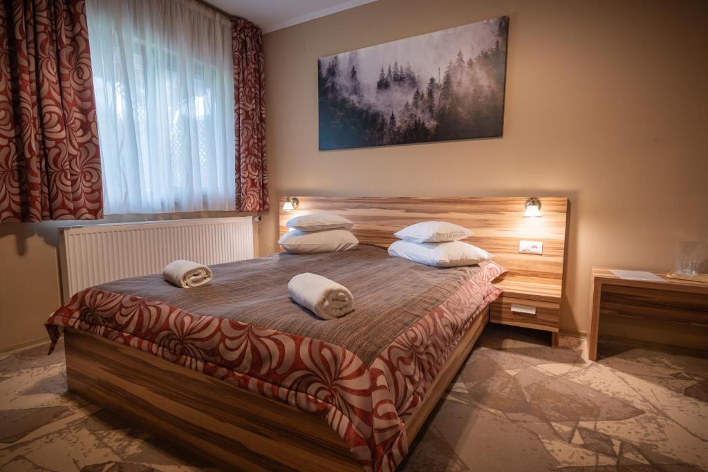 Németh Resort - Vierpersoonskamer Met Uitzicht Op De Tuin En Toegang Tot De Spa