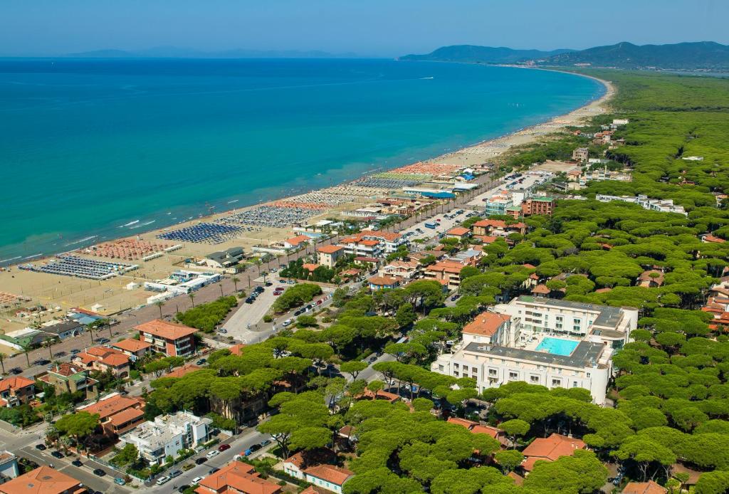 Qué empacar para abril en el Mediterráneo: guía práctica