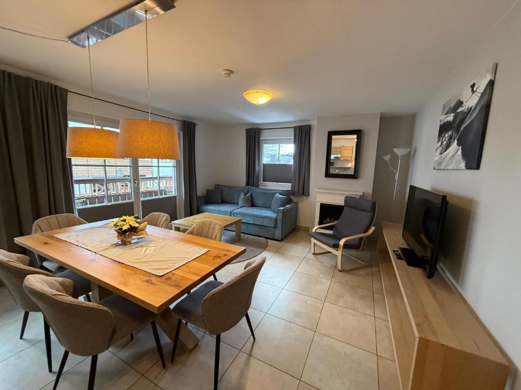 Posezení v ubytování EXCLUSIVE APARTMENTS - inclusive Zell am See-Kaprun Sommerkarte und unbegrenztem Tauern SPA Eintritt