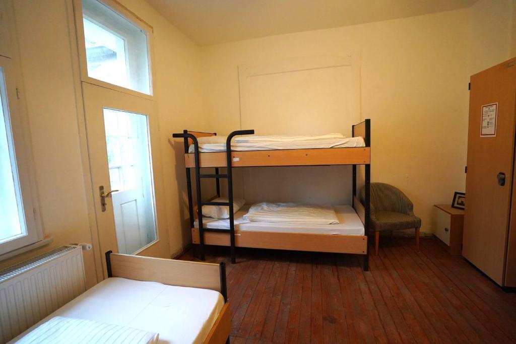Waldschlösschen Ricklingen - Bed In Een Slaapzaal Met 4 Bedden