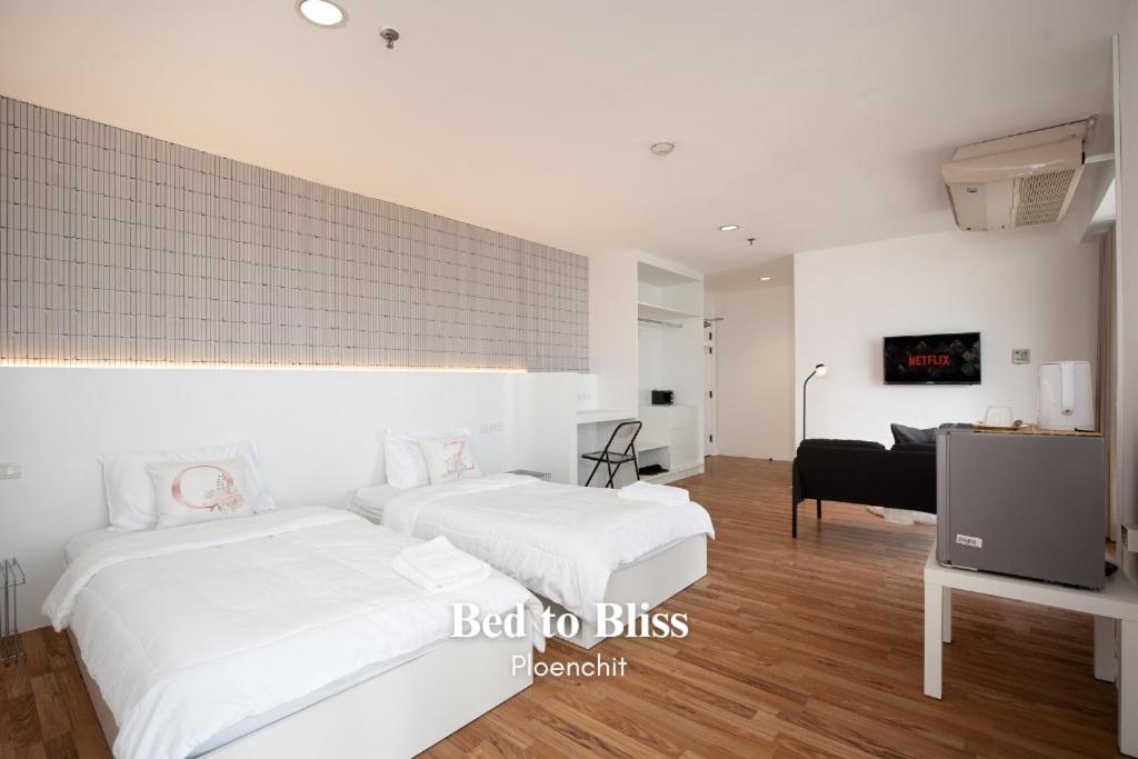 Кровать или кровати в номере Stylish Twin BR w Ensuite Bath & Relaxing Tub BTB7