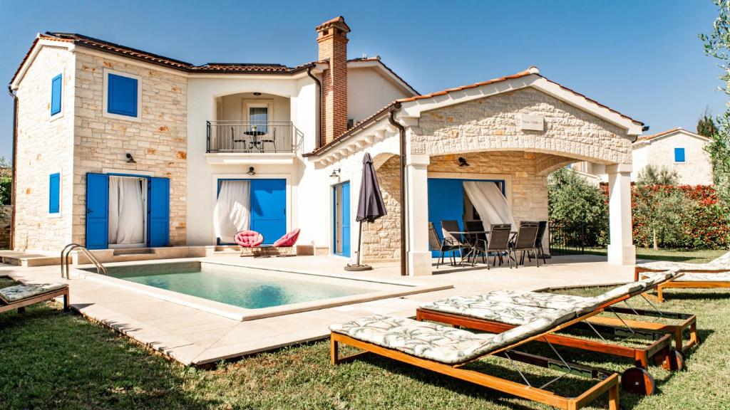 Bazén v ubytování Beautiful Villa Torre II with whirlpool in Tar nebo v jeho okolí