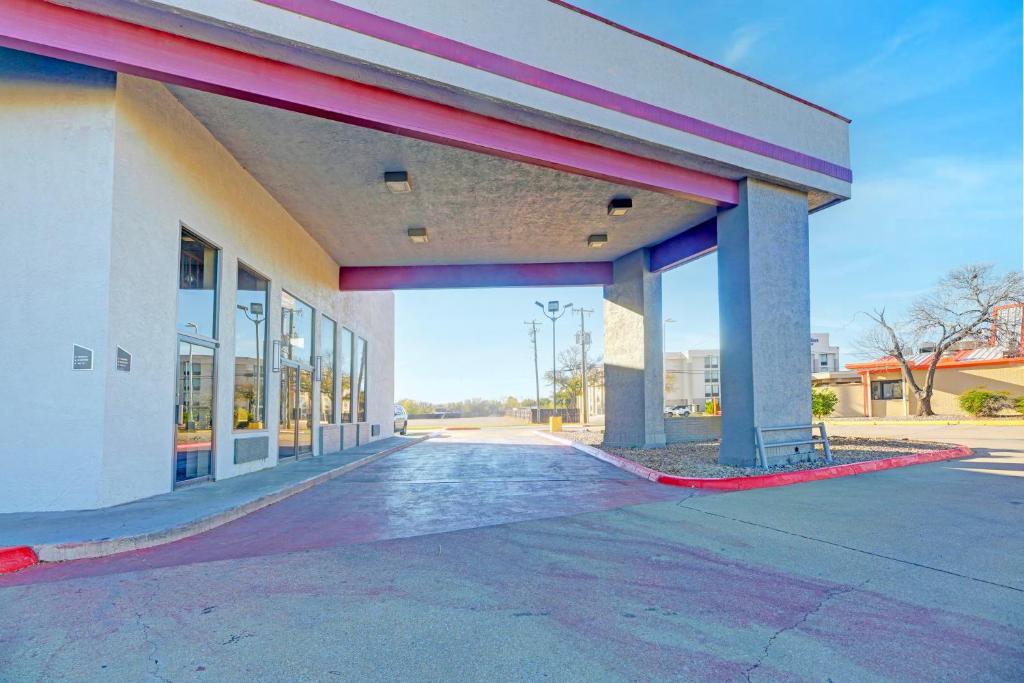 Το κτήριο όπου στεγάζεται  το μοτέλ