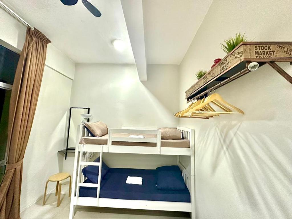 Giường trong phòng chung tại Apartment Penthouse Golden Hill