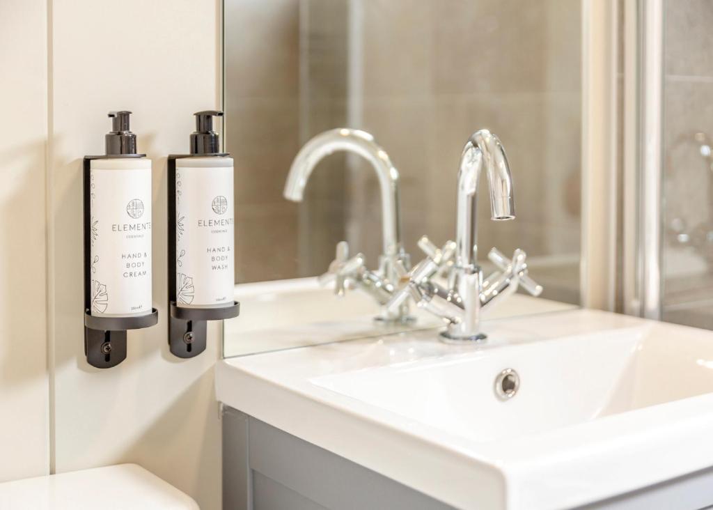 Ένα μπάνιο στο Windmill Retreat