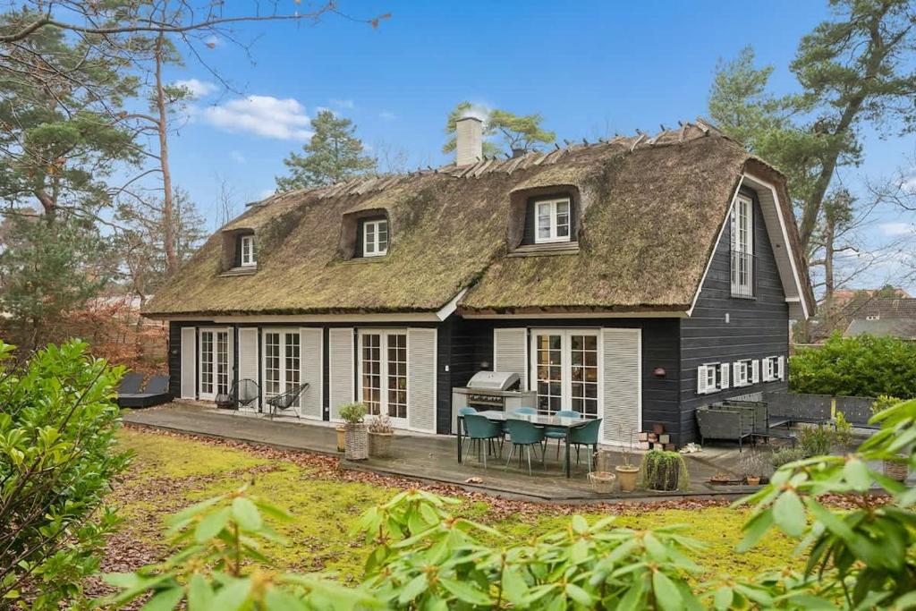 Budova, kde se prázdninový dům nachází