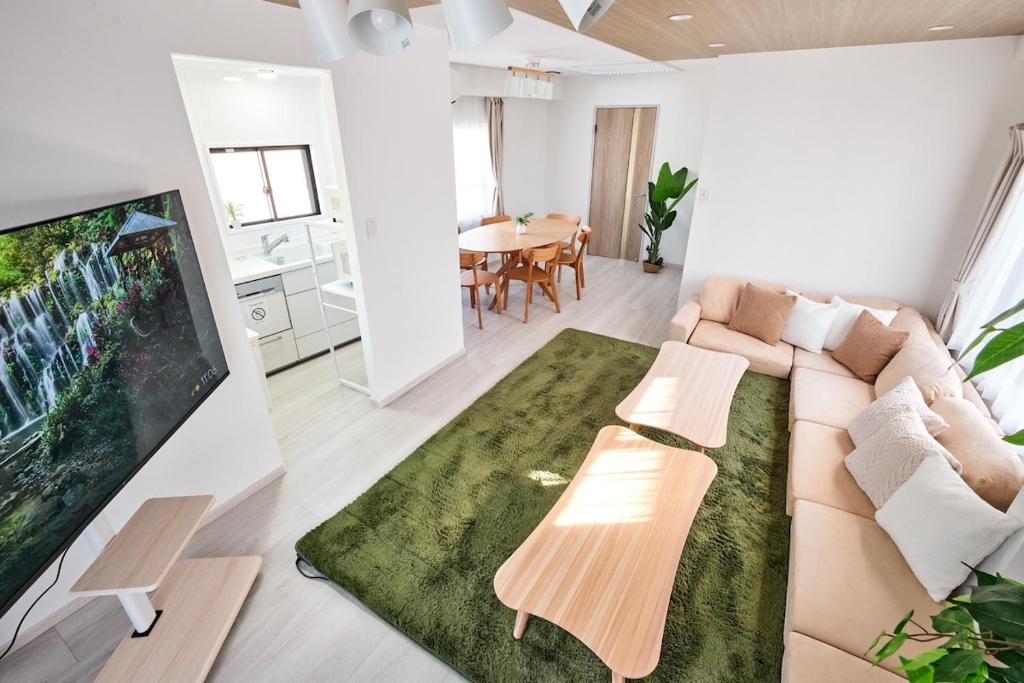 Top Floor Penthouse, 10th Floor, 1 Min Walk from JR Itabashi Sta, 1 Stop to Ikebukuro, 2 to Shinjuku, 3 to Shibuya