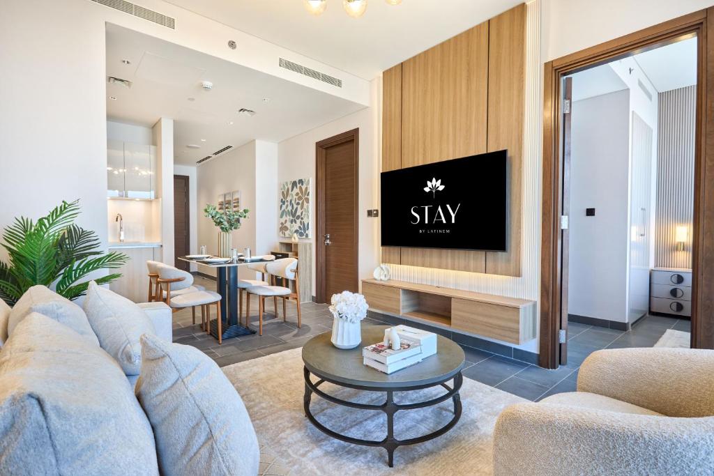 فضای داخلی STAY BY LATINEM Luxury 1BR Holiday Home CB 3509 Near Burj Khalifa در دبی - تصویر ۳