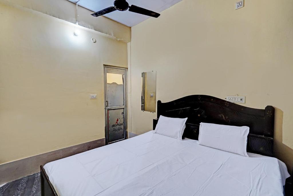 Imagine din galeria proprietății Hotel O Sweet Dreams Guest House & Resturant în Bijnor