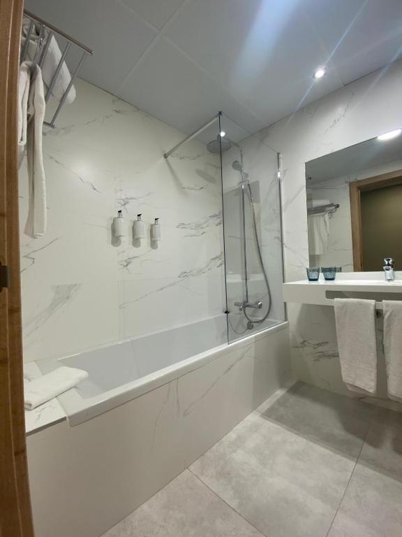 Hotel Zentral Gijón Rey Pelayo - 12