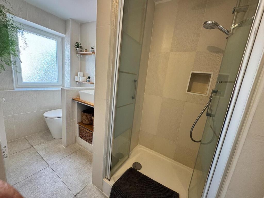 Ένα μπάνιο στο HappyStay Family House By Dream Apartments