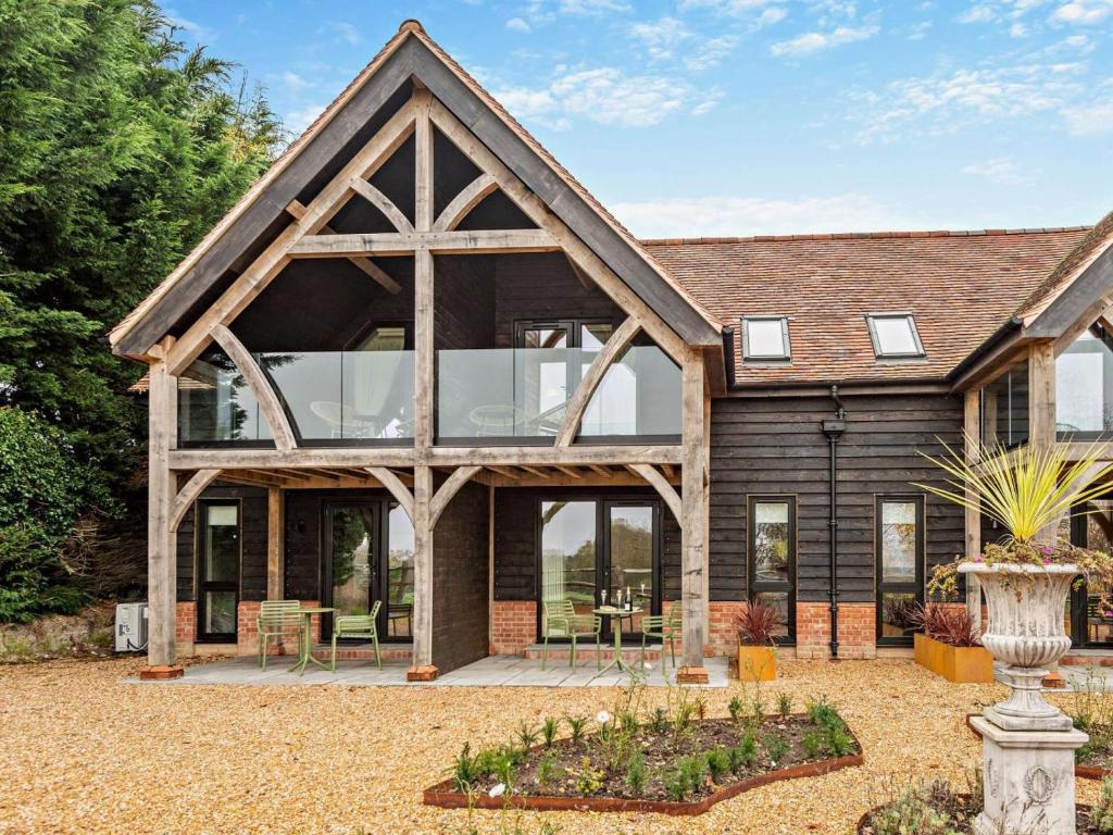 En have udenfor 1 Bed in Alton oc-95759