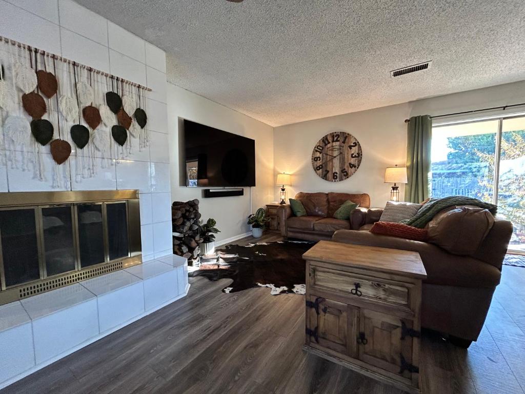 Μια τηλεόραση ή/και κέντρο ψυχαγωγίας στο Big Country Staycation