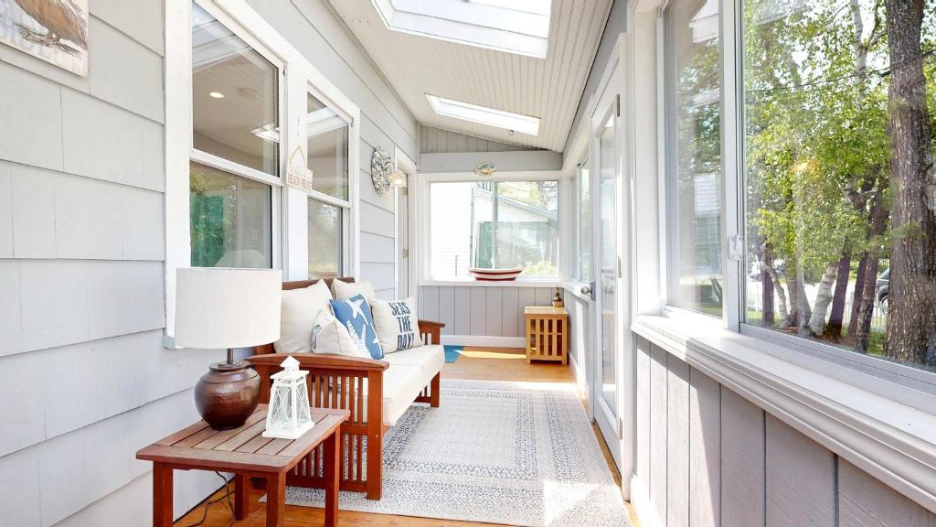 Et opholdsområde på Seas the Day by Bayley Vacation Rentals