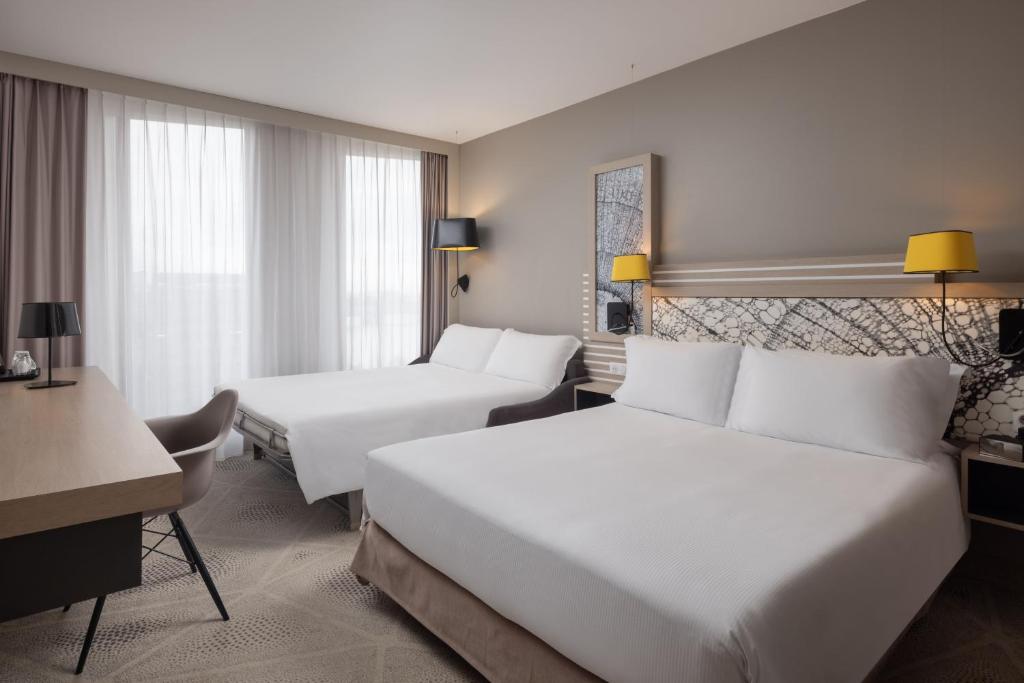 Hilton Garden Inn Bordeaux Centre - Смежный семейный номер