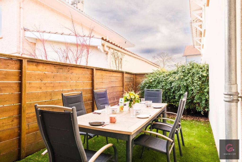 En have udenfor Biscarrosse centre Duplex avec terrasse 6 personnes