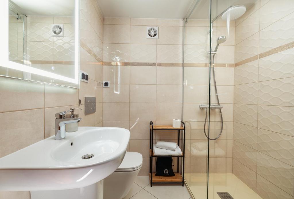 Villa Toscania-check in 24h - 4