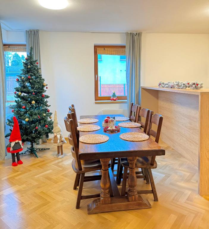 FamilyVilla, new 4 Luxury Big Apartments, parking - 13