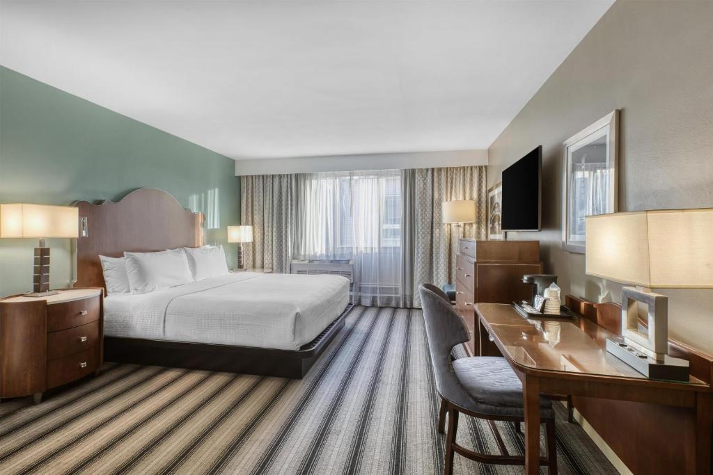 Best Western Chicago Downtown-River North photo