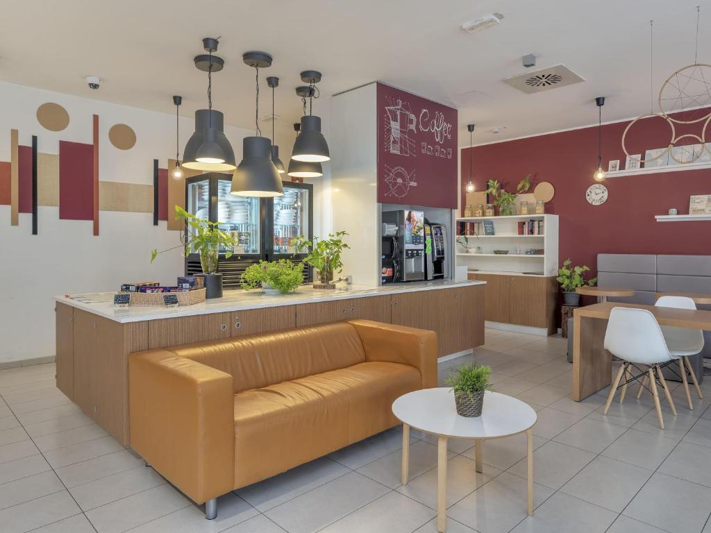 B&B Hotel Como Camerlata photo