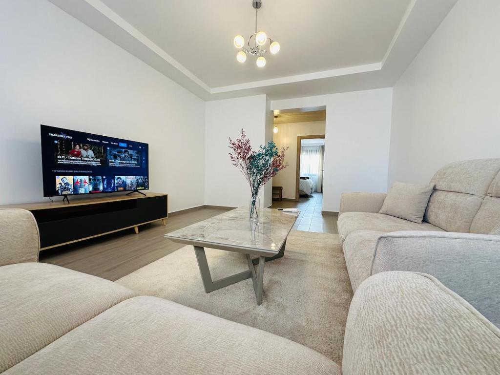 Et tv og/eller underholdning på Joli f3 a Gambetta - king bed - fast internet - 100m2