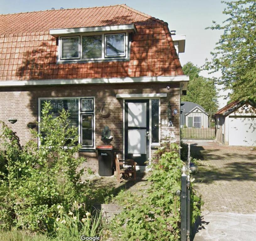 Bygningen som feriehuset ligger i