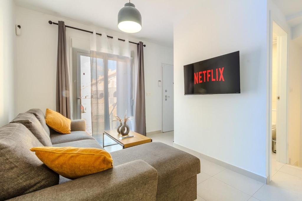 Et tv og/eller underholdning på Relaxing Home Gran Alacant more than 11 days
