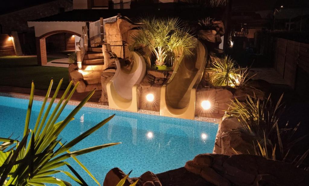 Bazén v ubytování Casa Reina nebo v jeho okolí