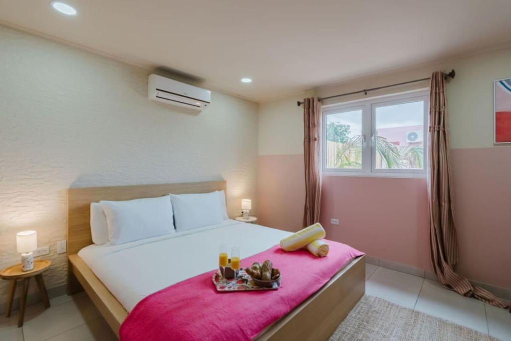 Pink, Romantic Paradise Aruba Getaway near Beaches, Cunucu Abao ...