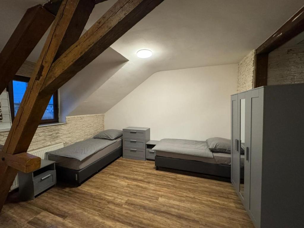 Posezení v ubytování Monteurwohnung Neustadt an der Weinstraße