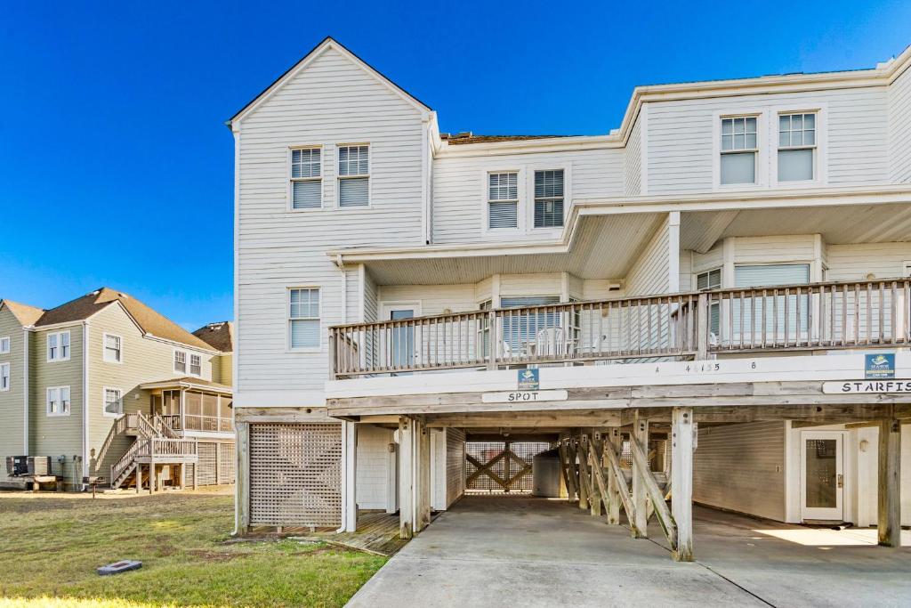 Tòa nhà nơi nhà nghỉ dưỡng tọa lạc