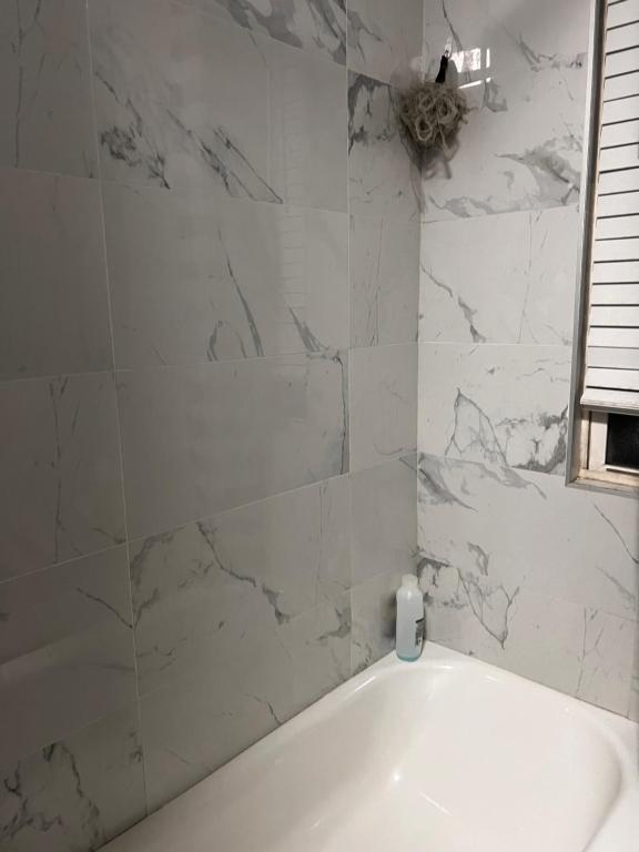 Ванная комната в Room Near Downtown Hartford