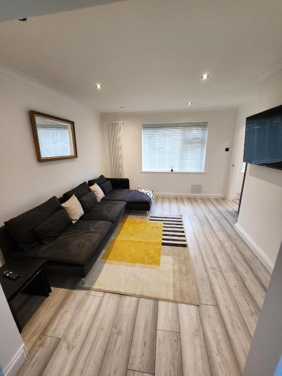 Posezení v ubytování Beautiful, 2 Bedroom House in Tonbridge