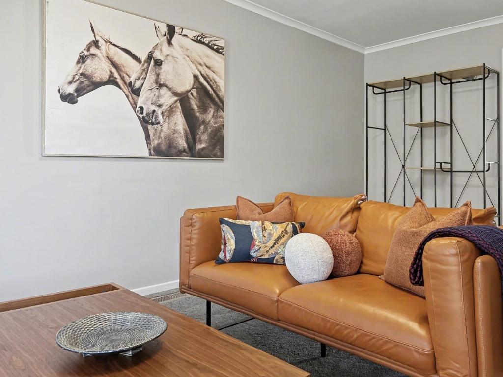 Et opholdsområde på U2 Modern Clayton Retreat