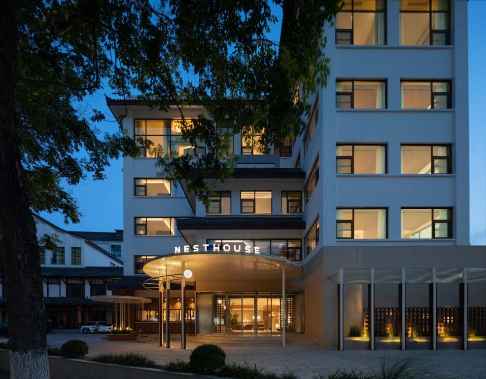 Το κτήριο όπου στεγάζεται  το ξενοδοχείο