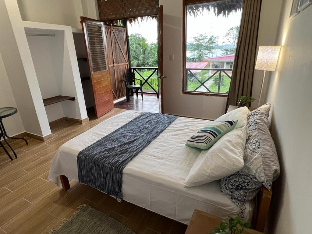 Postel nebo postele na pokoji v ubytování Habitación Casa Wayllu Pucallpa