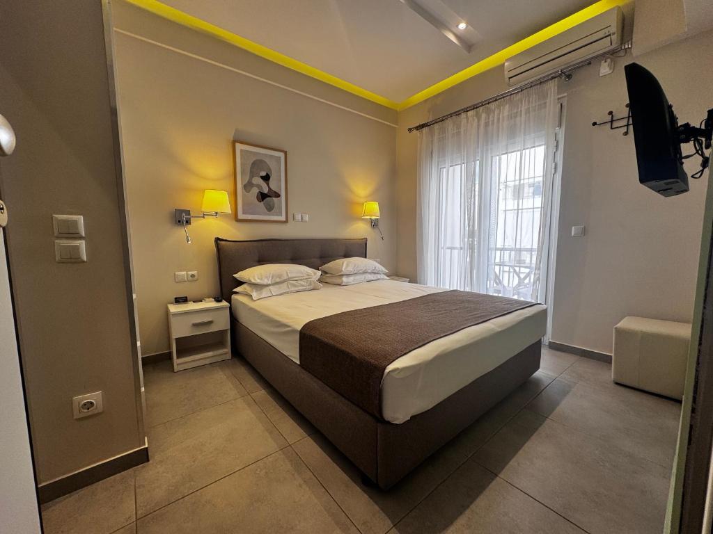 Athens Stay 15 Hotel-Style Room, King Bed & Private Balcony