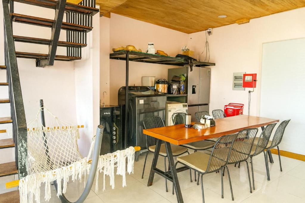 Η κουζίνα ή μικρή κουζίνα στο Oceanside Villa Phuquy Island