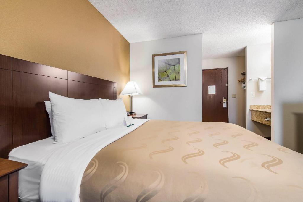 Quality Inn & Suites Lacey Olympia photo