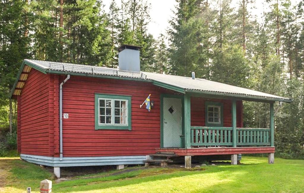 Το κτήριο όπου στεγάζεται  η παραθεριστική κατοικία