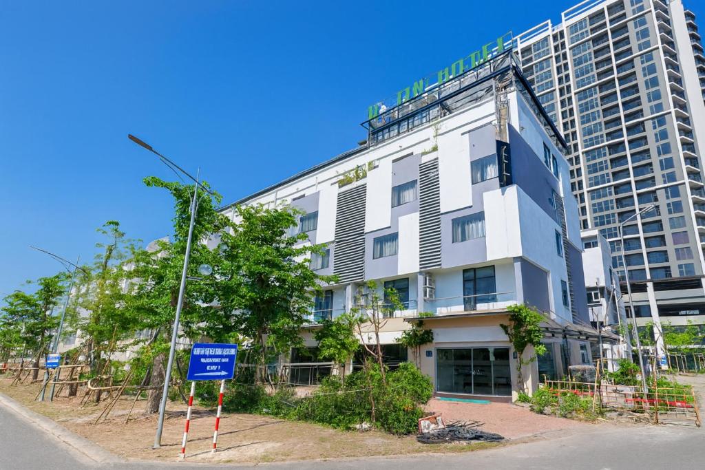 El edificio en el que está el hotel