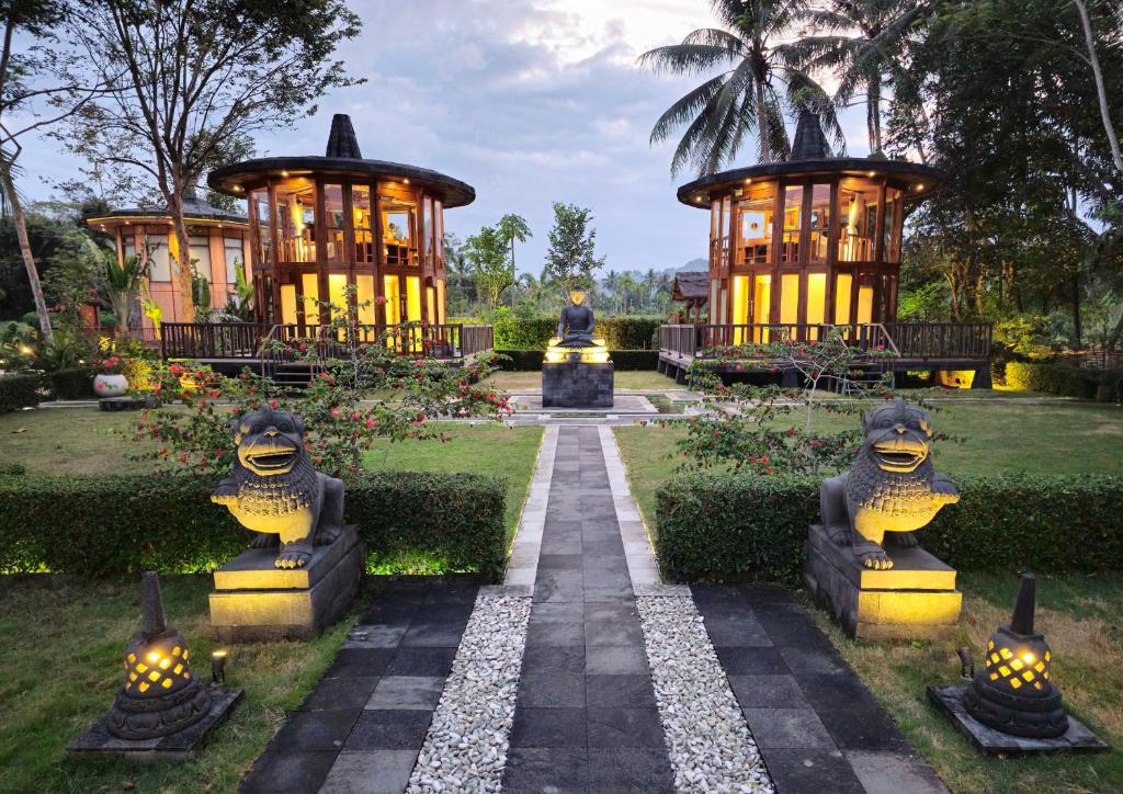 Hotel Le Temple Borobudur - 1