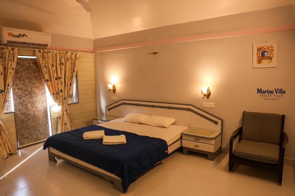 Una cama o camas en una habitación de Marine Villa - Valley View l Swimming pool l AC