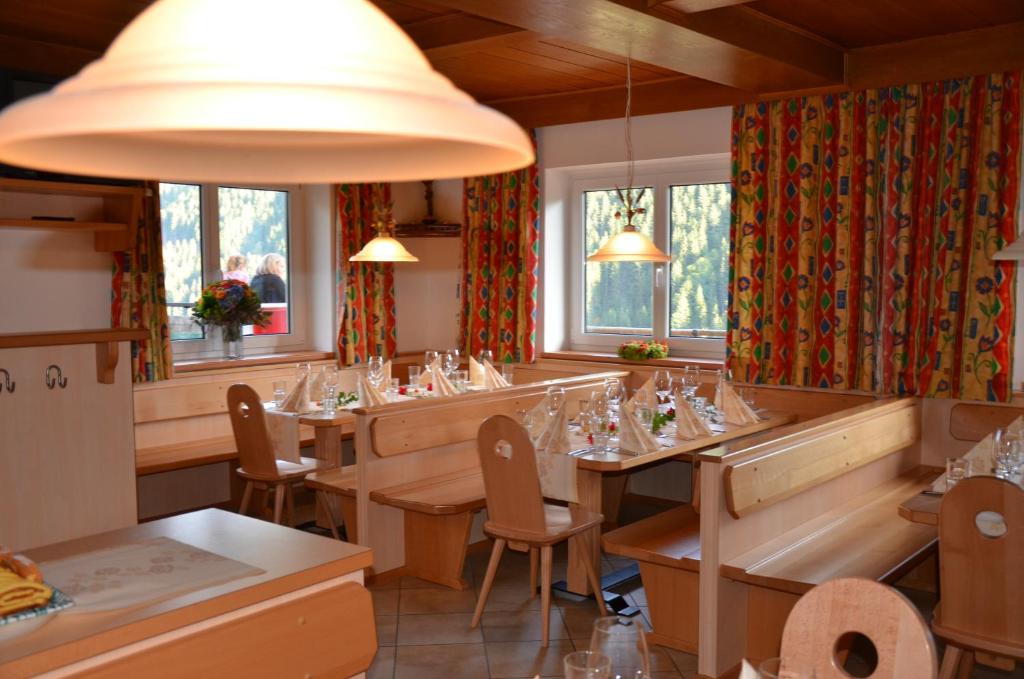 Posezení v ubytování Ski In-Ski Out - Gästehäuser Saalbach-Hinterglemm - Wallegghof Christianhof