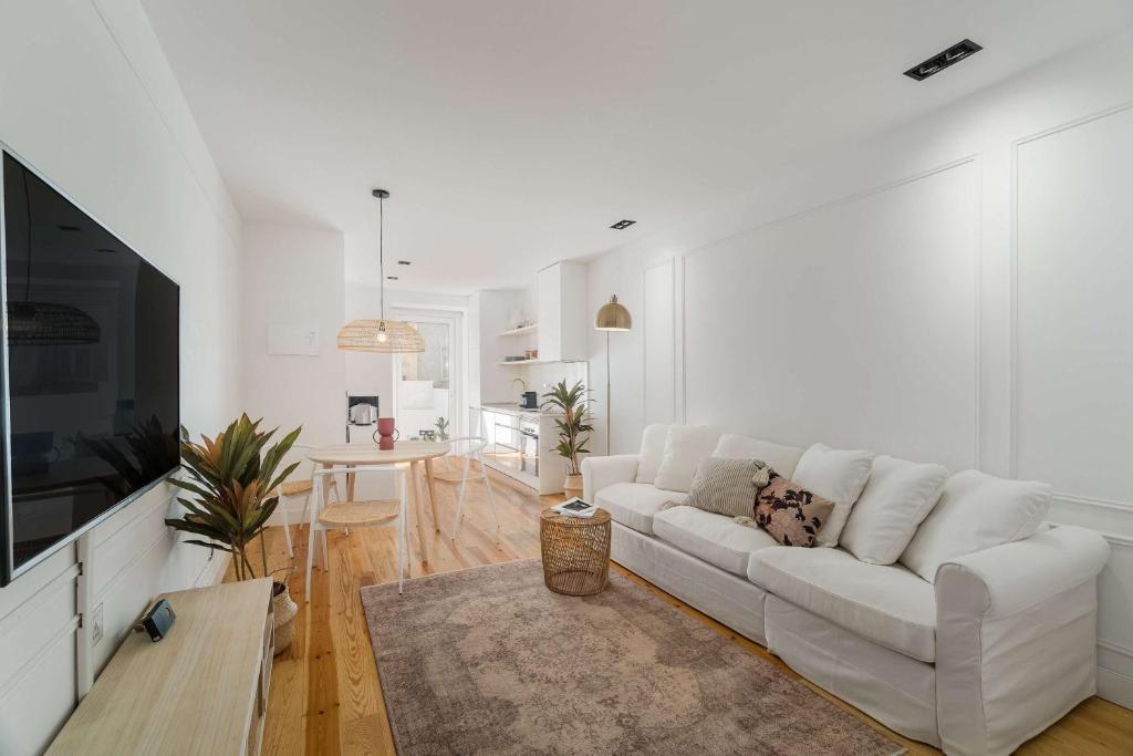 Et tv og/eller underholdning på Ajuda Cozy Retreat with Patio