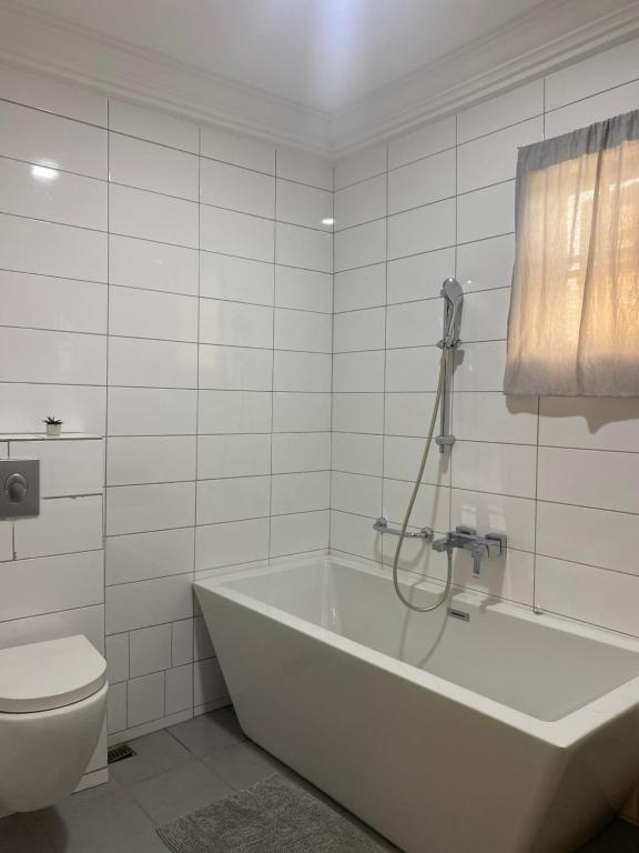 Et badeværelse på Trevors Home Place