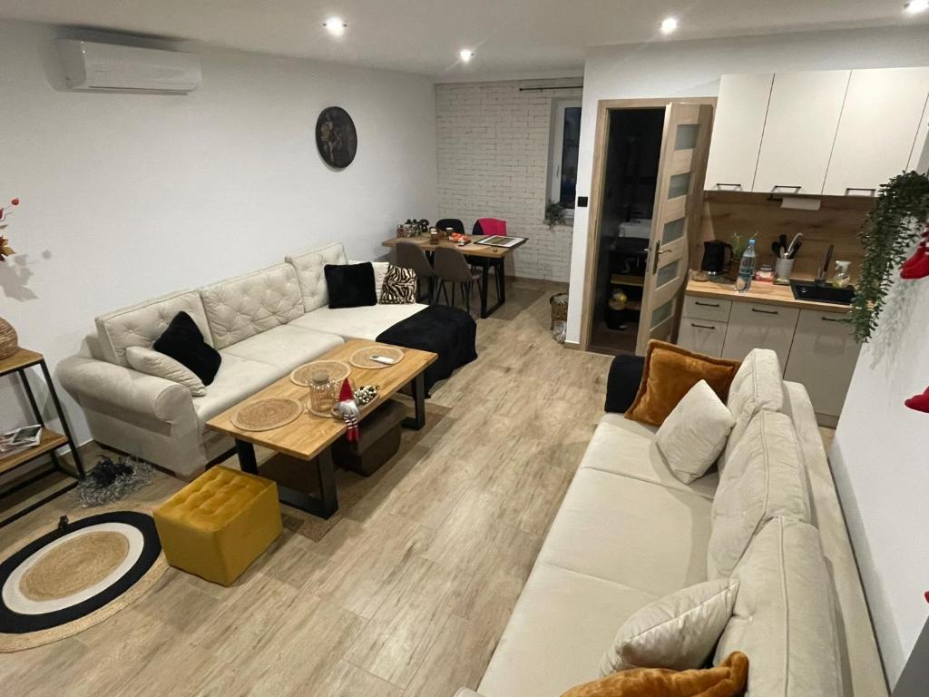 Nhà bếp/bếp nhỏ tại Domek Na Wzgórzu Roztocze